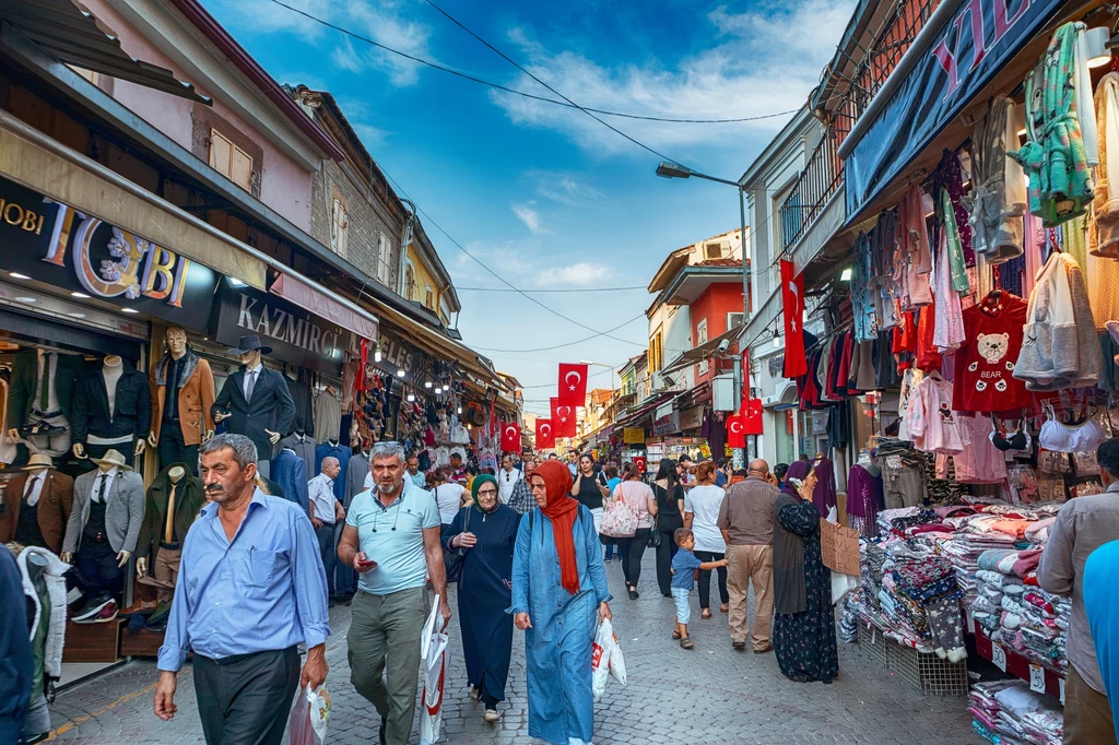 "Turcy ogólnie lubią ludzi, są przyjaźni i pomocni" - mówi Polka mieszkająca w Izmirze