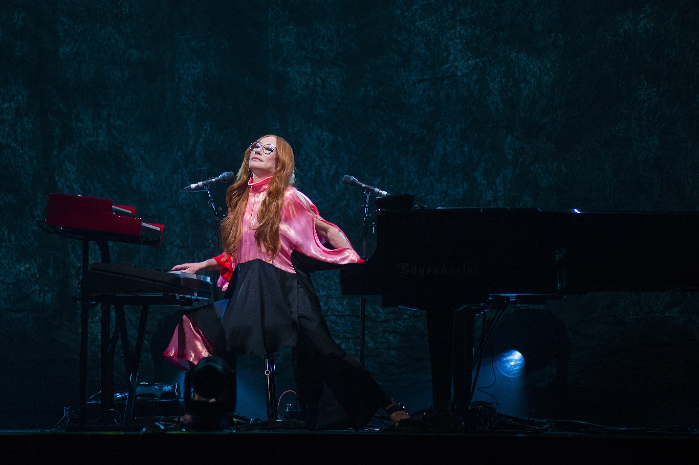 Tori Amos podczas koncertu w katowickim Spodku