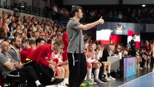 Wzruszenie odbierało mu mowę. Nowy trener reprezentacji zaliczył dzień „prawie doskonały”