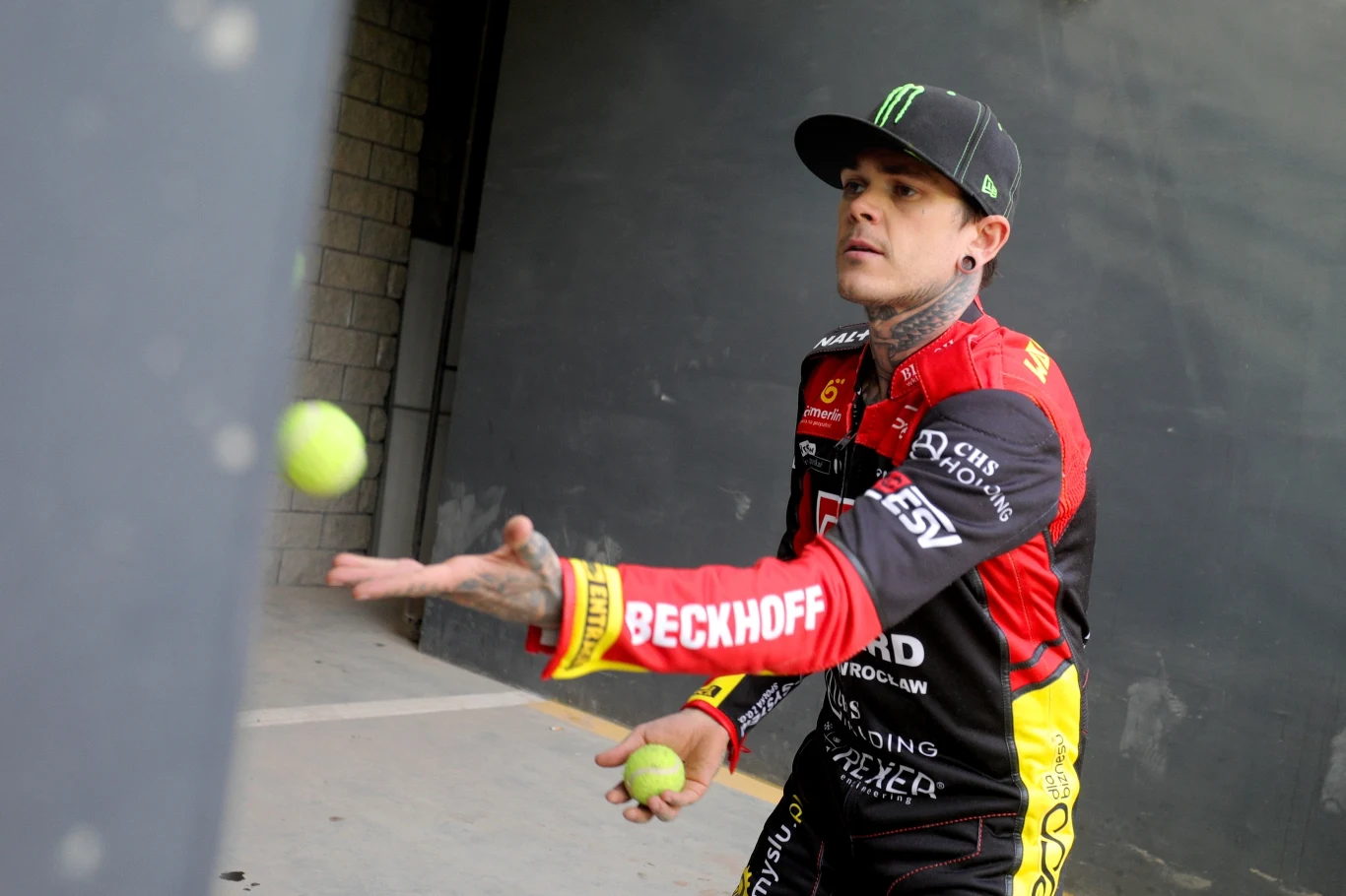 Tai Woffinden szykuje się do meczu Tai Woffinden szykuje się do meczu