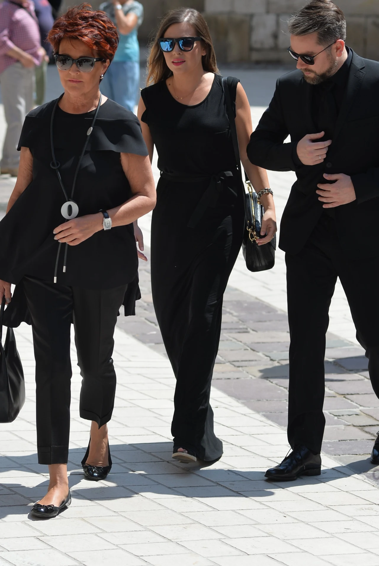 Jolanta Kwaśniewska, Aleksandra Kwaśniewska i Jakub Badach na pogrzebie Zbigniewa Wodeckiego Jolanta Kwaśniewska, Aleksandra Kwaśniewska i Jakub Badach na pogrzebie Zbigniewa Wodeckiego