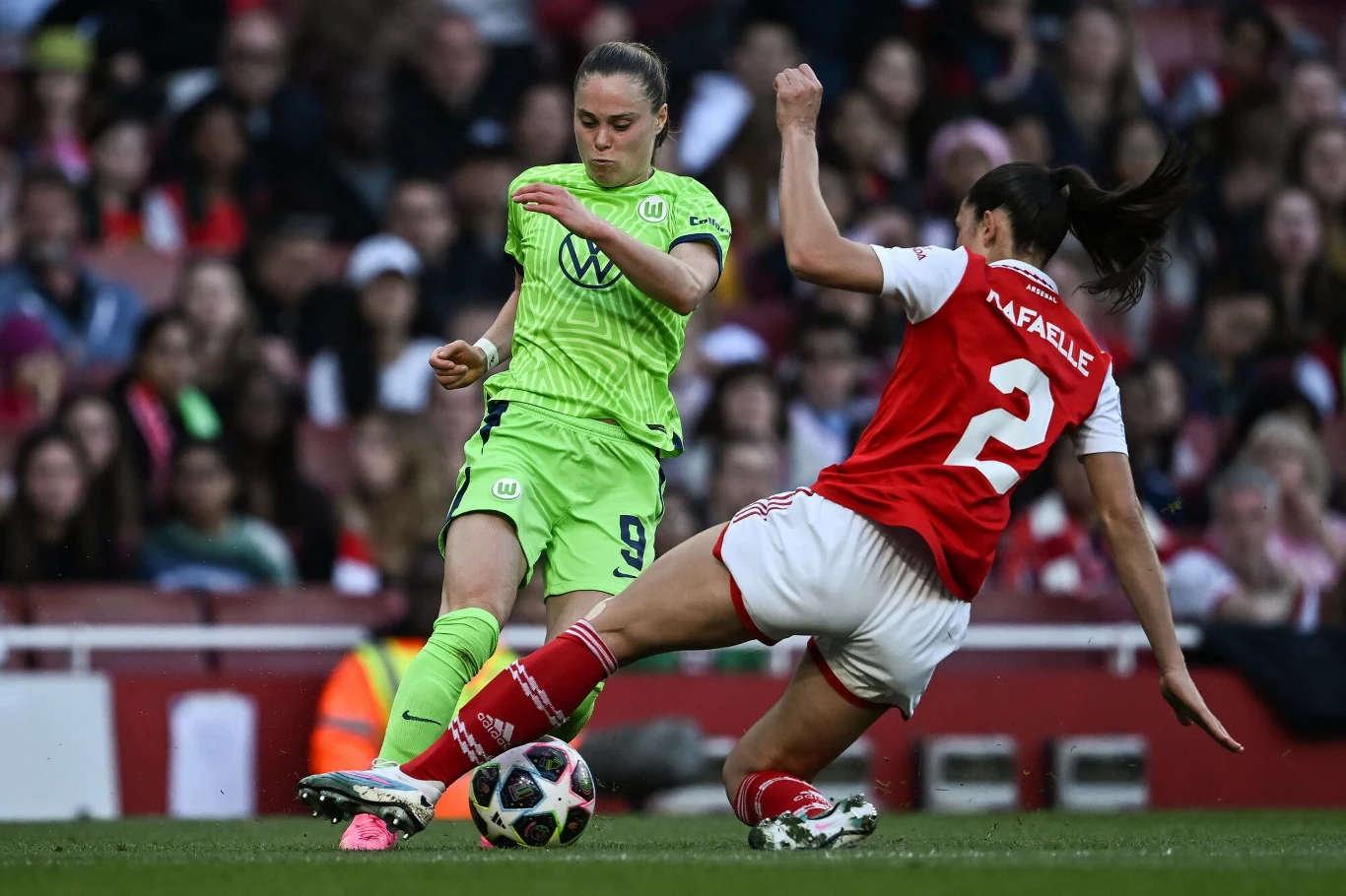 Ewa Pajor w meczu z londyńskim Arsenalem