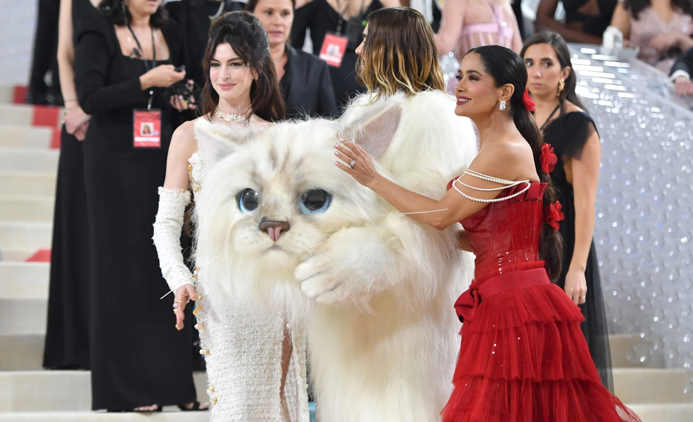 Anne Hathaway, Jared Leto i Salma Hayek