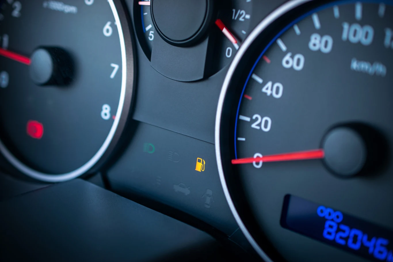 Ile można przejechać autem na rezerwie? Ile można przejechać autem na rezerwie?