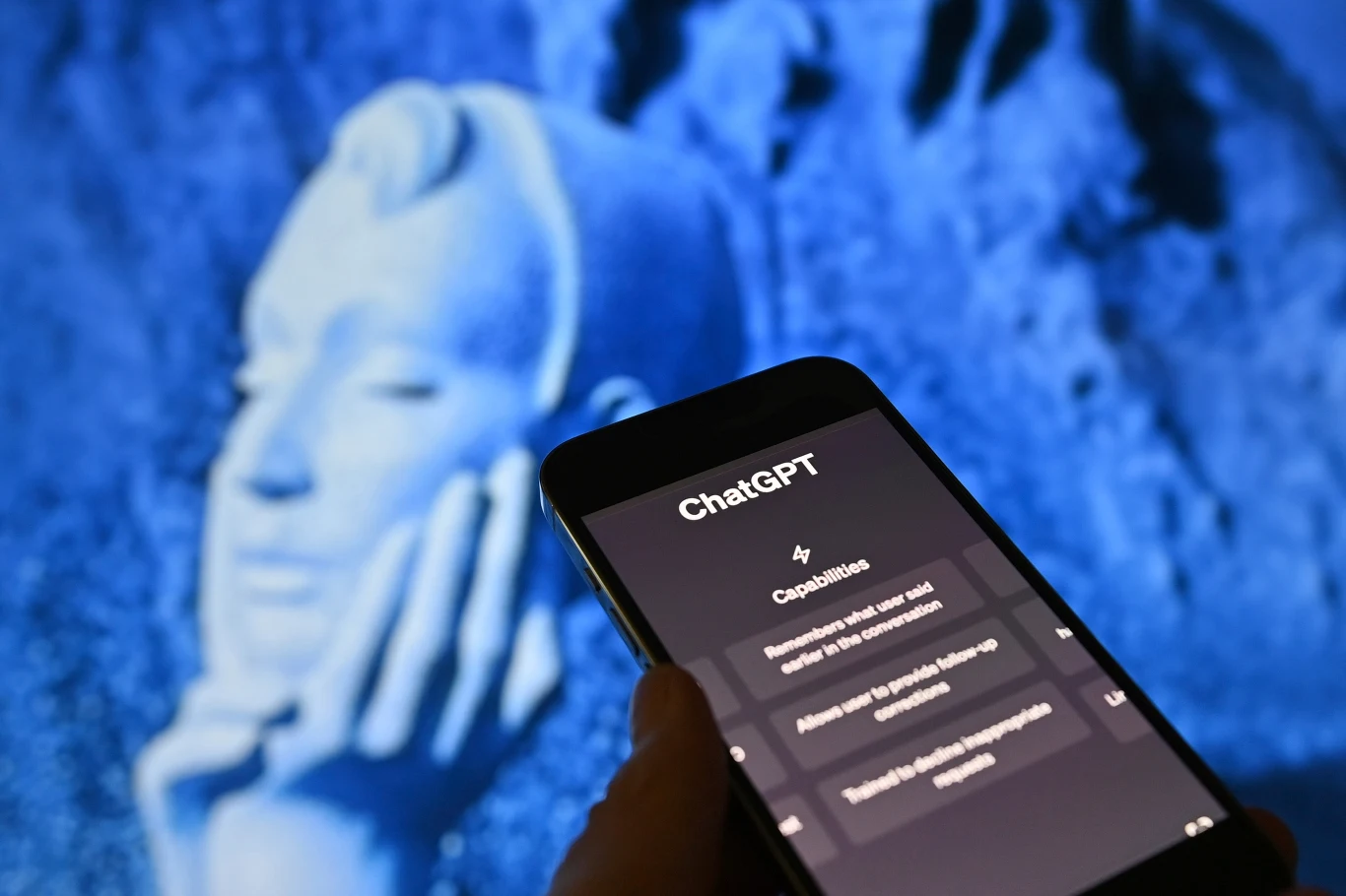 ChatGPT nie zawsze jest tym, czym się wydaje ChatGPT nie zawsze jest tym, czym się wydaje