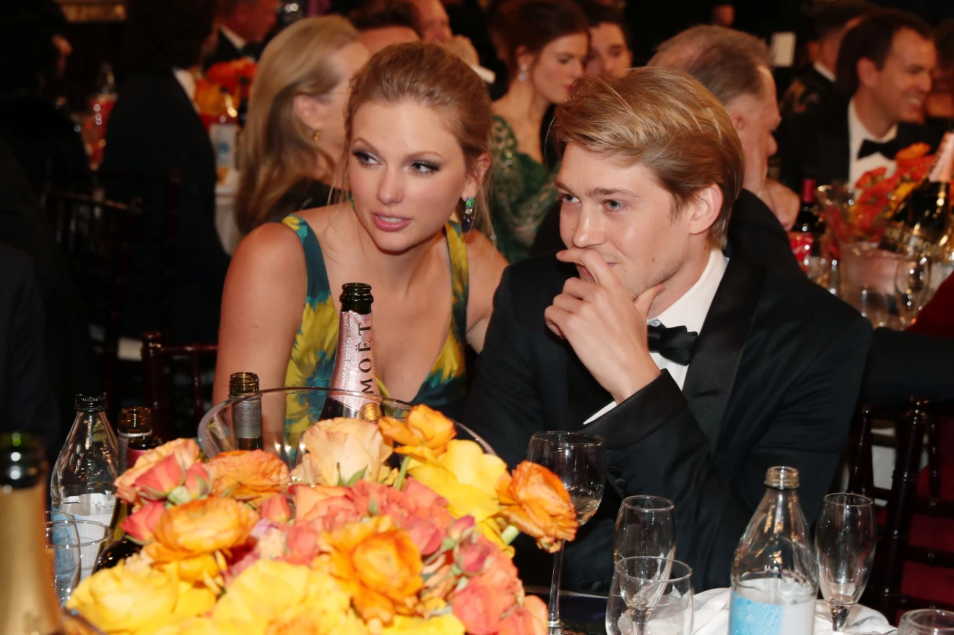 Taylor Swift i Joe Alwyn uchodzili za zgodną parę. Niedawno podjęli decyzję o rozstaniu Taylor Swift i Joe Alwyn uchodzili za zgodną parę. Niedawno podjęli decyzję o rozstaniu