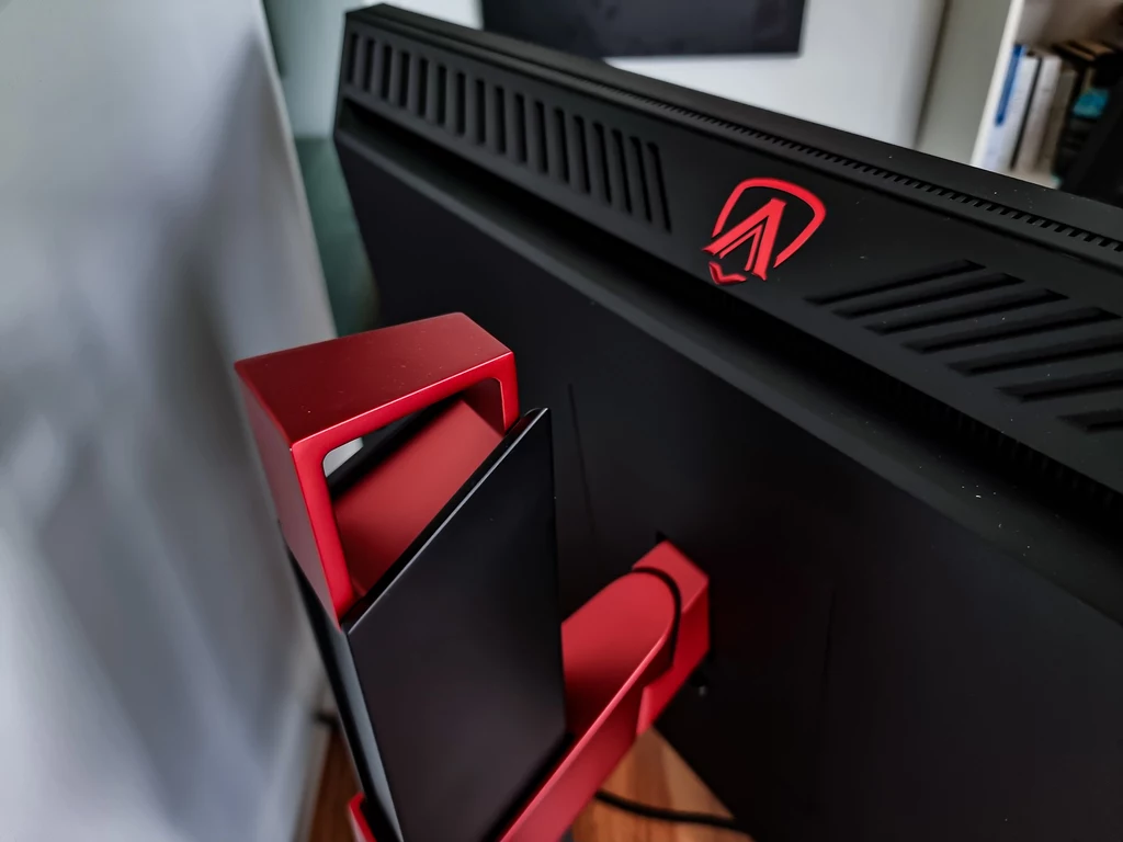 AOC AGON AG344UXM
