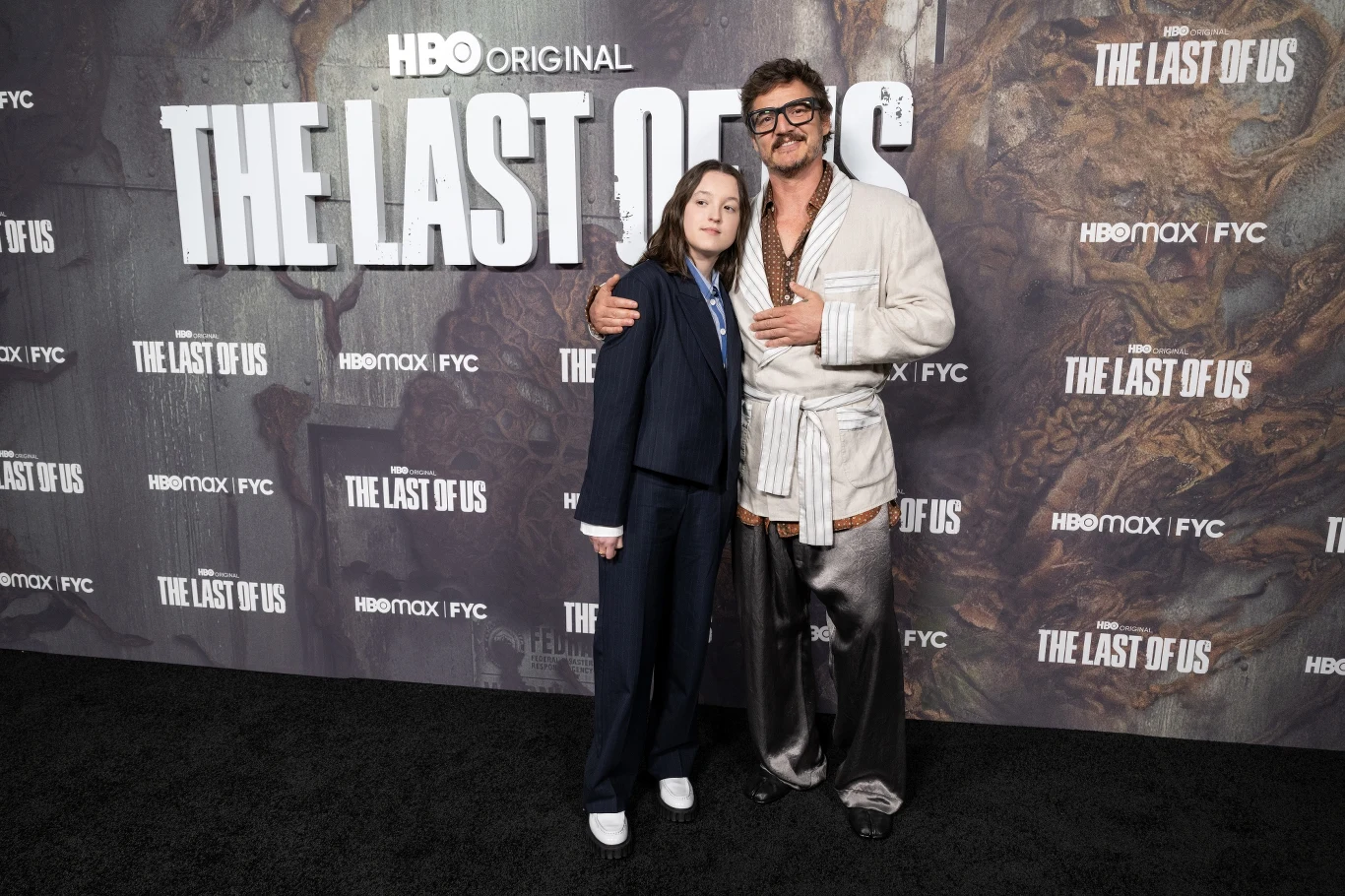 Bella Ramsey i Pedro Pascal