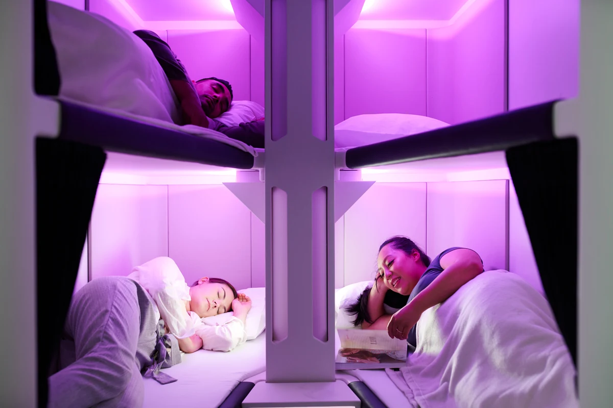 W każdym samolocie dla pasażerów klasy ekonomicznej nowozelandzki przewoźnik będzie oferował sześć kapsuł sypialnych / zdjęcie: Air New Zealand W każdym samolocie dla pasażerów klasy ekonomicznej nowozelandzki przewoźnik będzie oferował sześć kapsuł sypialnych / zdjęcie: Air New Zealand