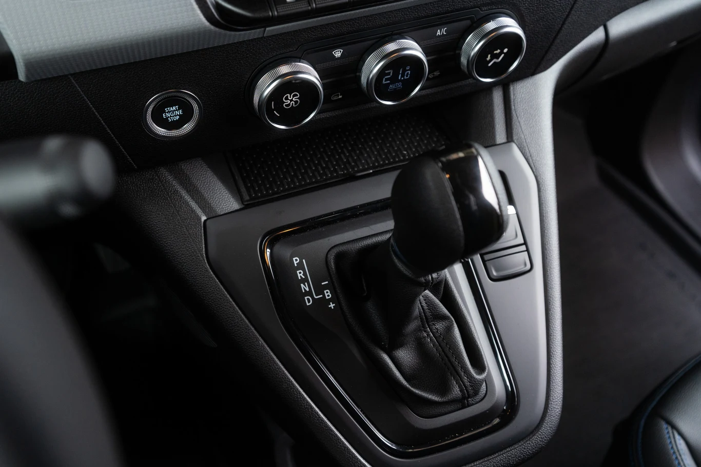 Nissan Townstar EV Van L1