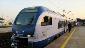Nowe Flirty od Stadlera trafią do PKP Intercity. Na zdj. Flirt na Dworcu Wschodnim w Warszawie