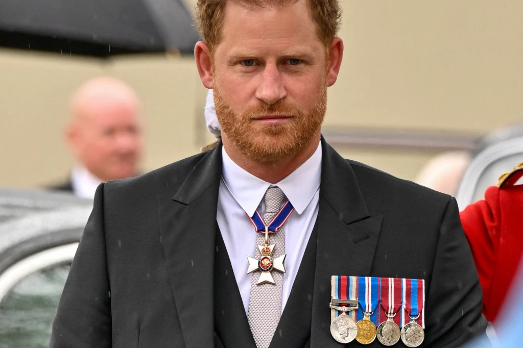 Koronacja Karola III. Książę Harry przybył na uroczystość