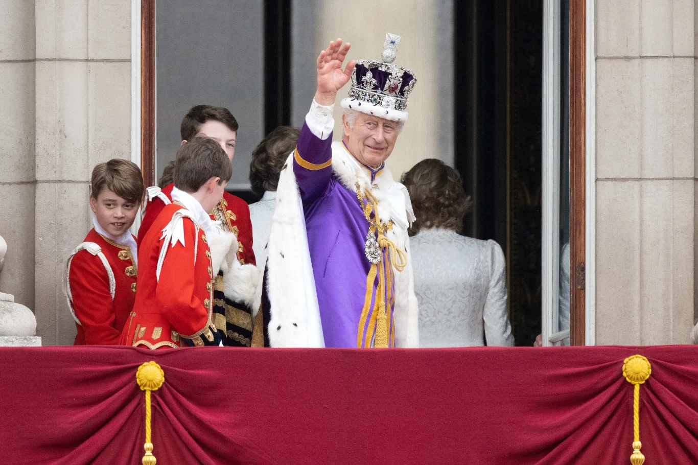 Król Karol III Król Karol III