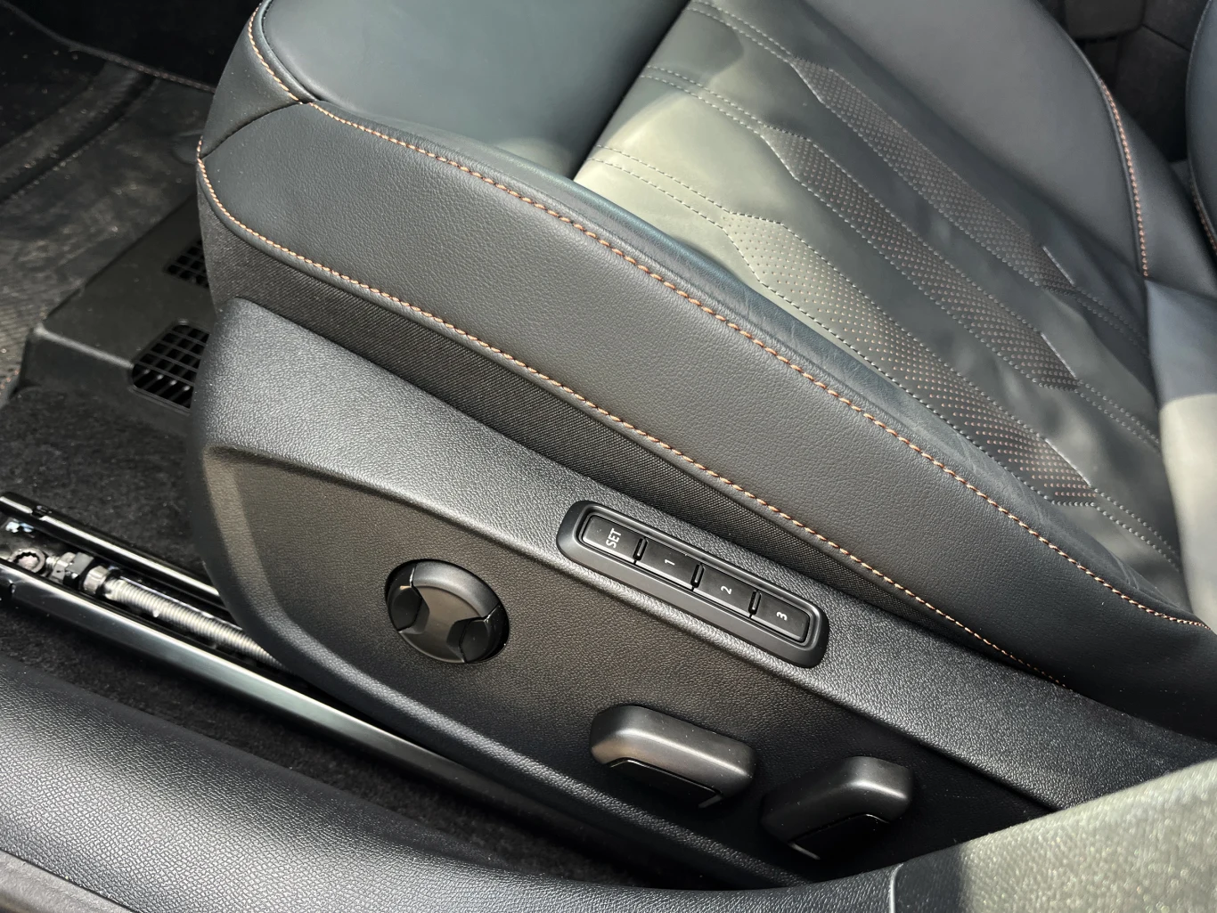 Cupra Leon Sportstourer 2.0 TSI 190 KM Cupra Leon Sportstourer 2.0 TSI 190 KM