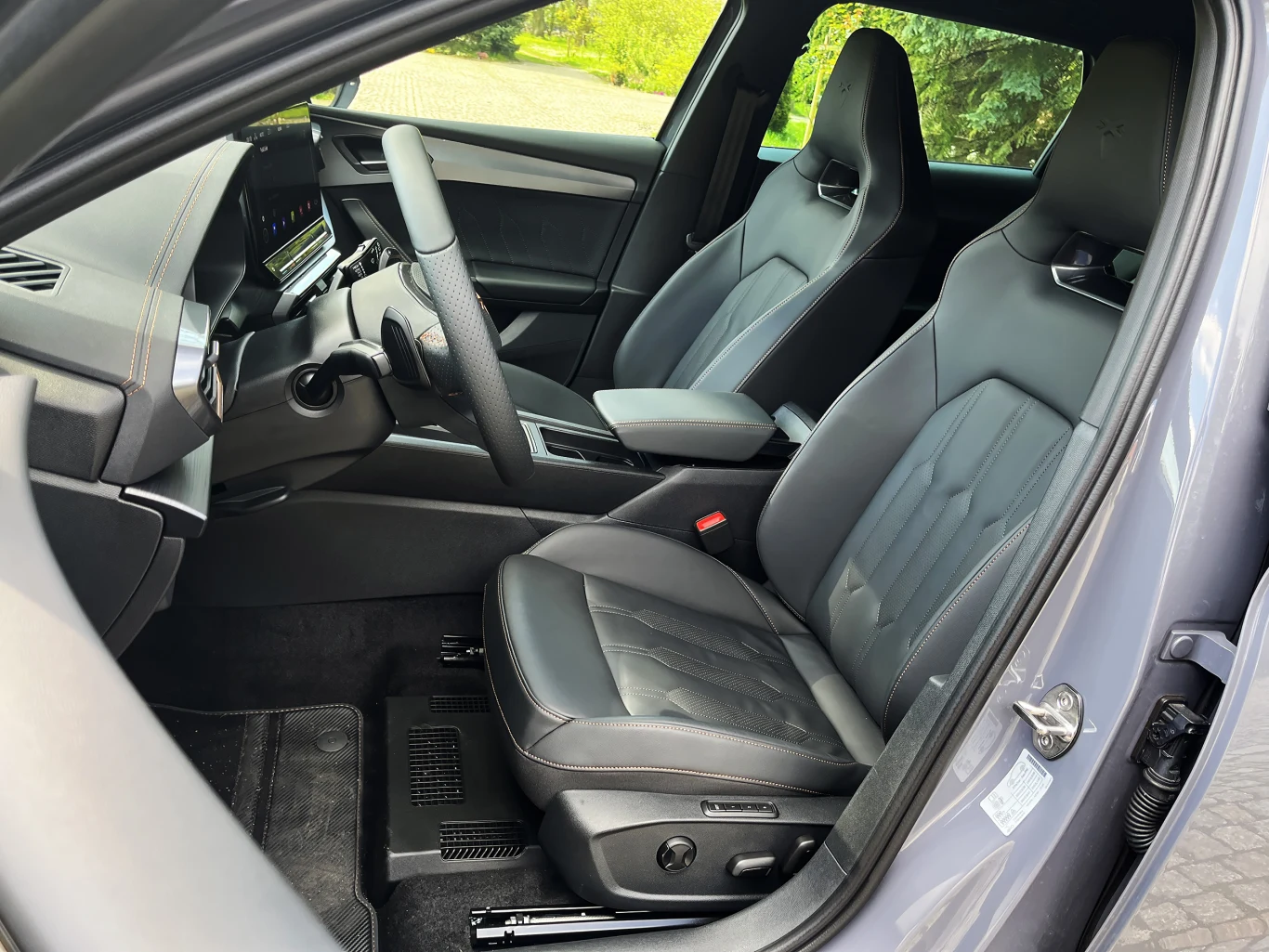 Cupra Leon Sportstourer 2.0 TSI 190 KM Cupra Leon Sportstourer 2.0 TSI 190 KM