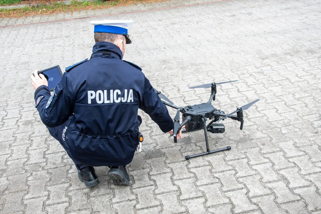 Dlaczego policjanci zgubili drona za 200 tysięcy złotych? Dlaczego policjanci zgubili drona za 200 tysięcy złotych?