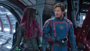 Zoe Saldaña i Chris Pratt w scenie z filmu "Strażnicy Galaktyki: Volume 3"