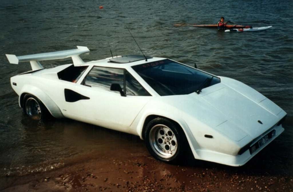 Lamborghini Countach - jego kształty pojawiały się w filmach, grach i na milionach plakatów zdobiących pokoje młodych pasjonatów motoryzacji.