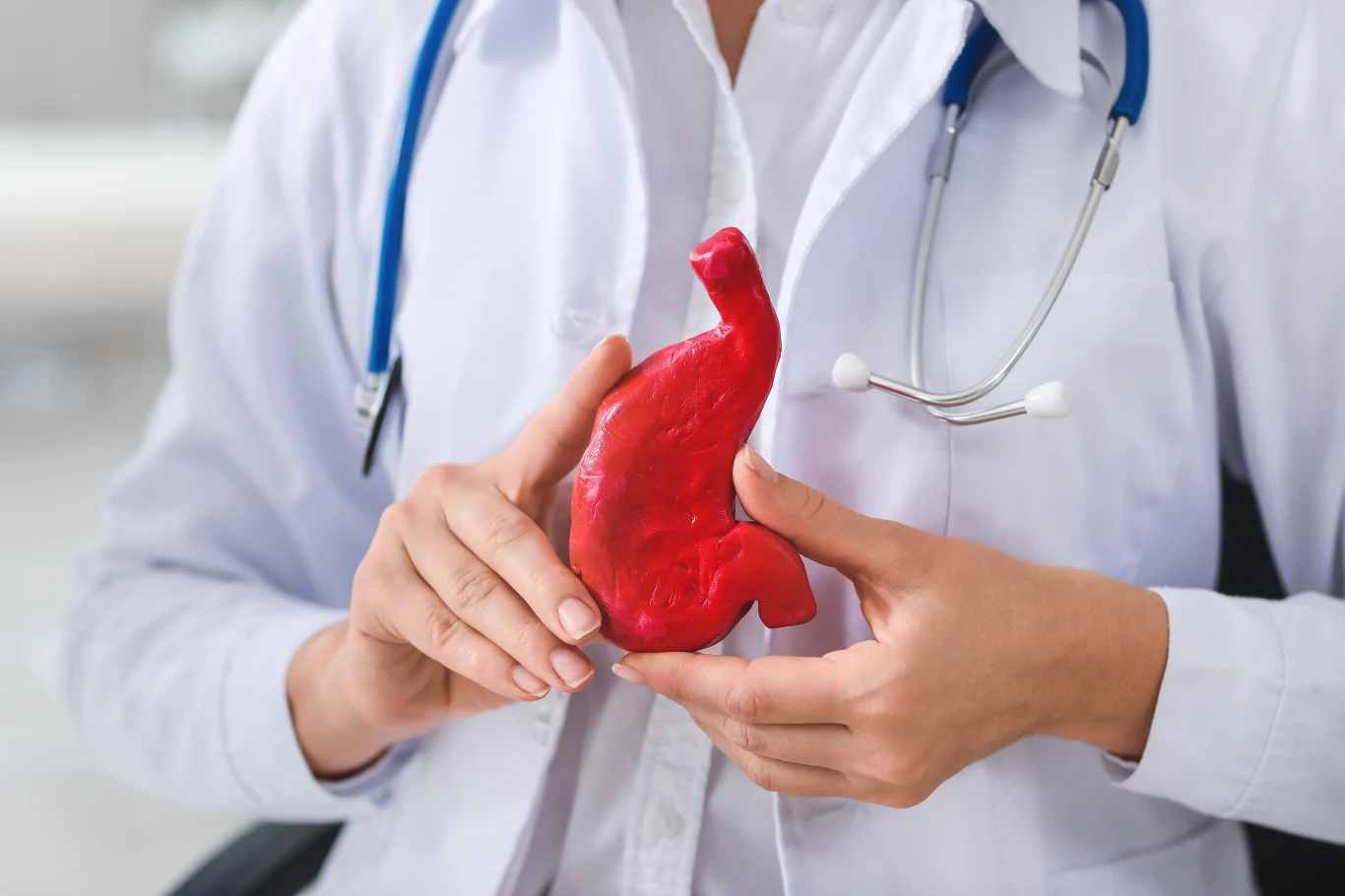 Czym zajmuje się gastroenterolog? Okazuje się, że nie wszyscy Polacy mają tego świadomość Czym zajmuje się gastroenterolog? Okazuje się, że nie wszyscy Polacy mają tego świadomość
