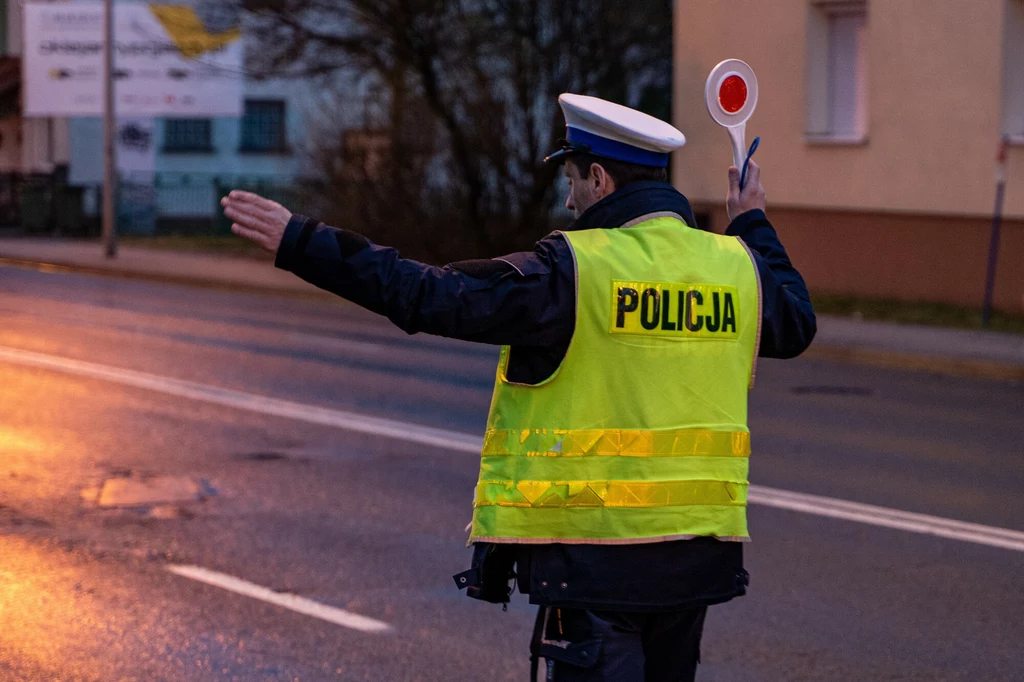 Pędził autem bo chciał osuszyć auto. Zamiast tego stracił prawo jazdy 