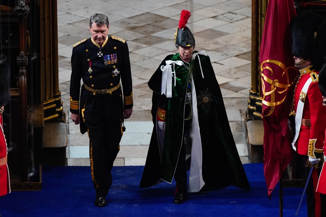 Ksieżniczka Anna i wiceadmirał Timothy Lawrance Ksieżniczka Anna i wiceadmirał Timothy Lawrance