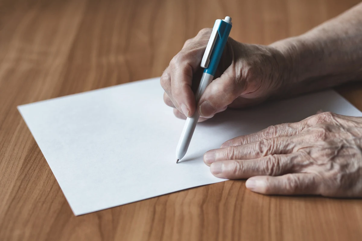 Zaburzenia pisania mogą być sygnałem m.in. choroby Alzheimera, choroby Parkinsona, ale też nadciśnienia czy schizofrenii Zaburzenia pisania mogą być sygnałem m.in. choroby Alzheimera, choroby Parkinsona, ale też nadciśnienia czy schizofrenii