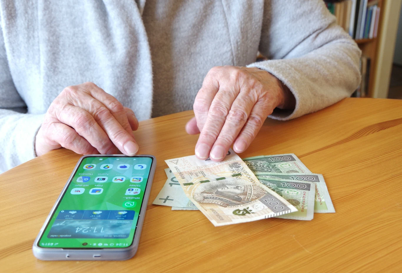 Seniorzy coraz częściej robią zakupy w internecie Seniorzy coraz częściej robią zakupy w internecie