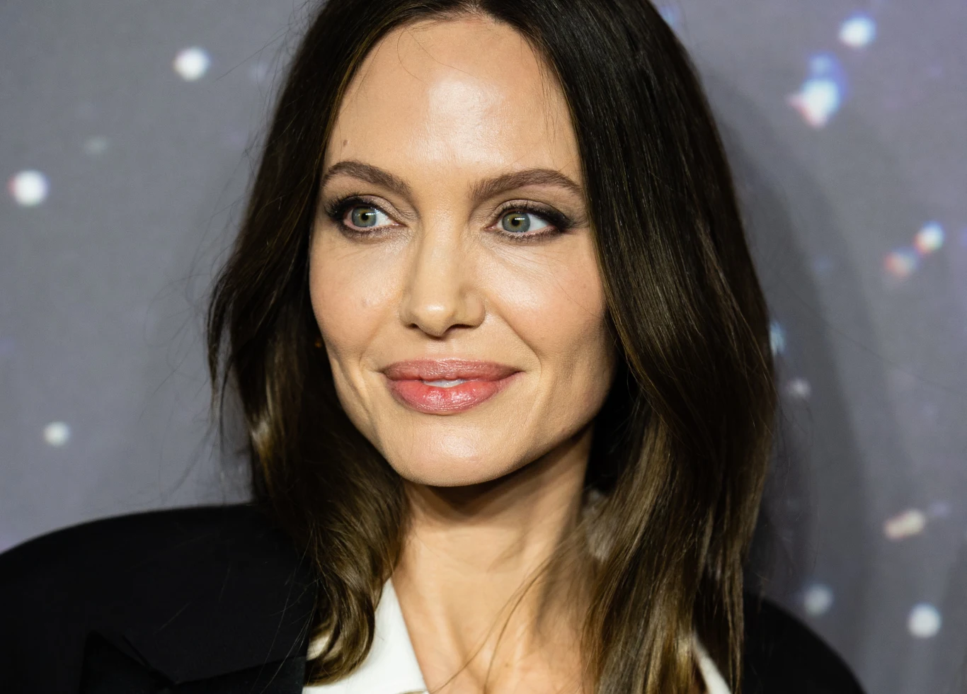 Angelina Jolie Angelina Jolie