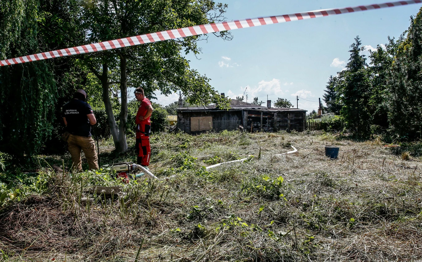 Ogródki działkowe w okolicach ulicy Hallera. W 2020 roku prowadzono poszukiwania Iwony Wieczorek na jednej z działek Ogródki działkowe w okolicach ulicy Hallera. W 2020 roku prowadzono poszukiwania Iwony Wieczorek na jednej z działek
