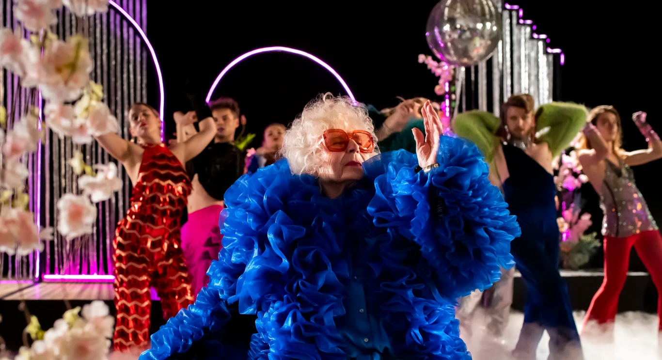 Kadr z filmu "Vika!"