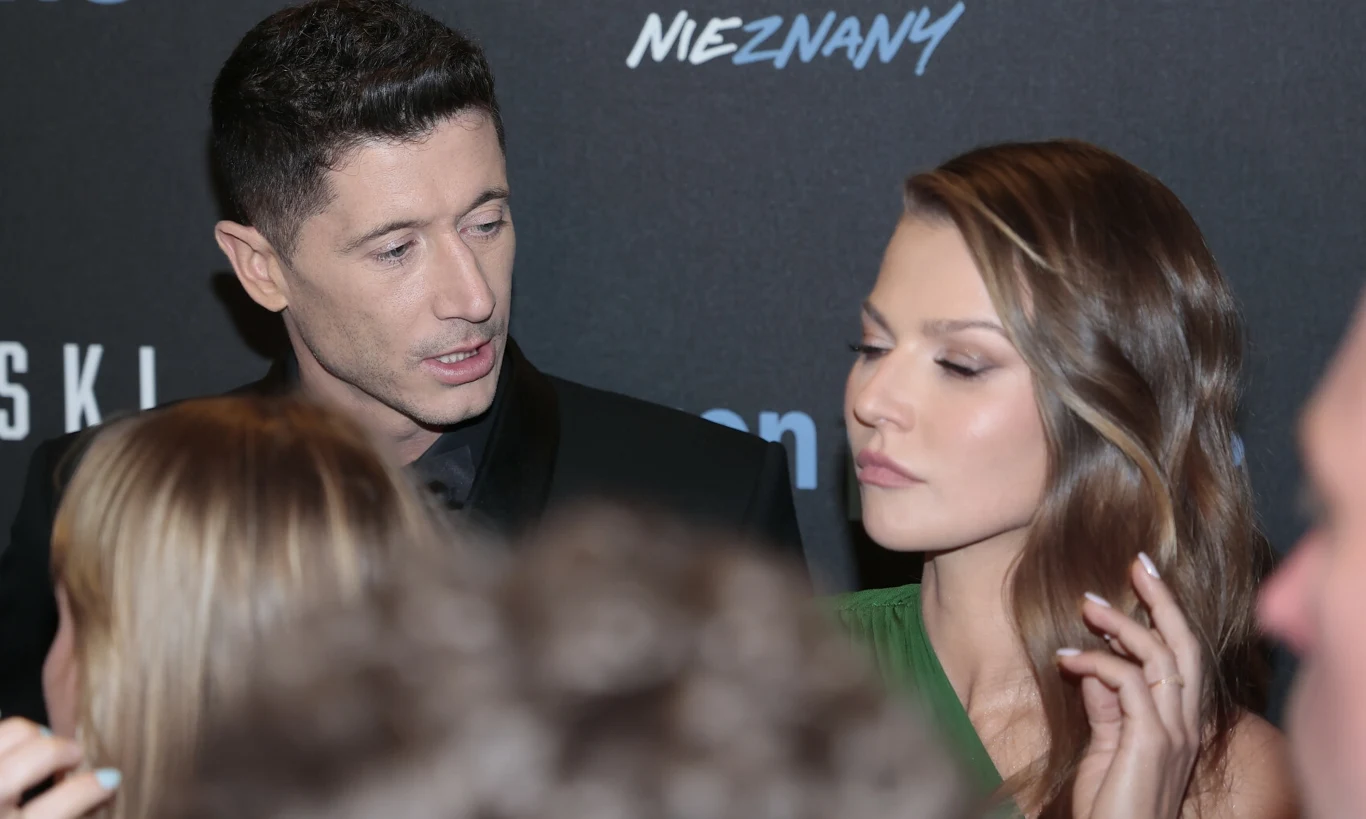 Robert i Anna Lewandowscy na premierze filmu "Lewandowski - Nieznany"