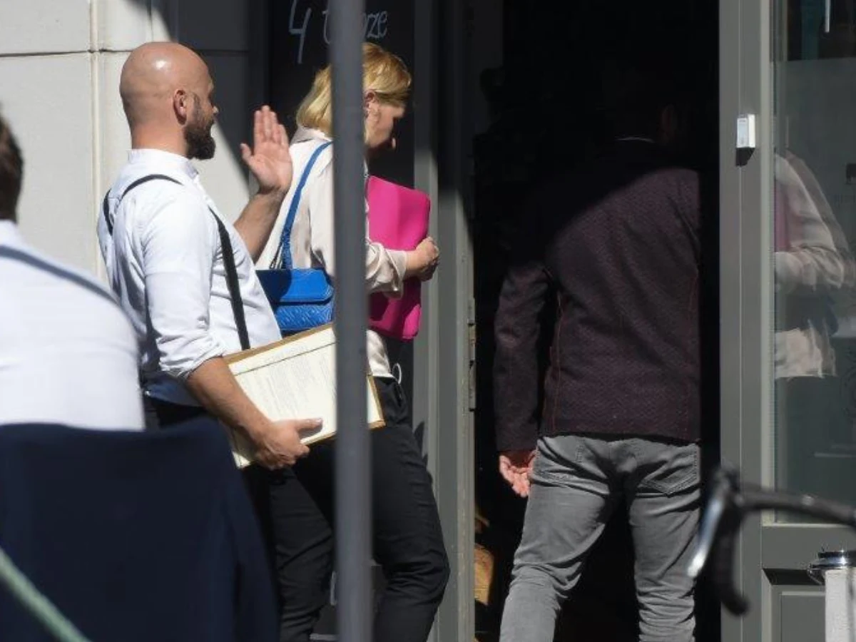 Ekipa programu "Nasz Nowy Dom" idzie na spotkanie z Elżbietą Romanowską Ekipa programu "Nasz Nowy Dom" idzie na spotkanie z Elżbietą Romanowską