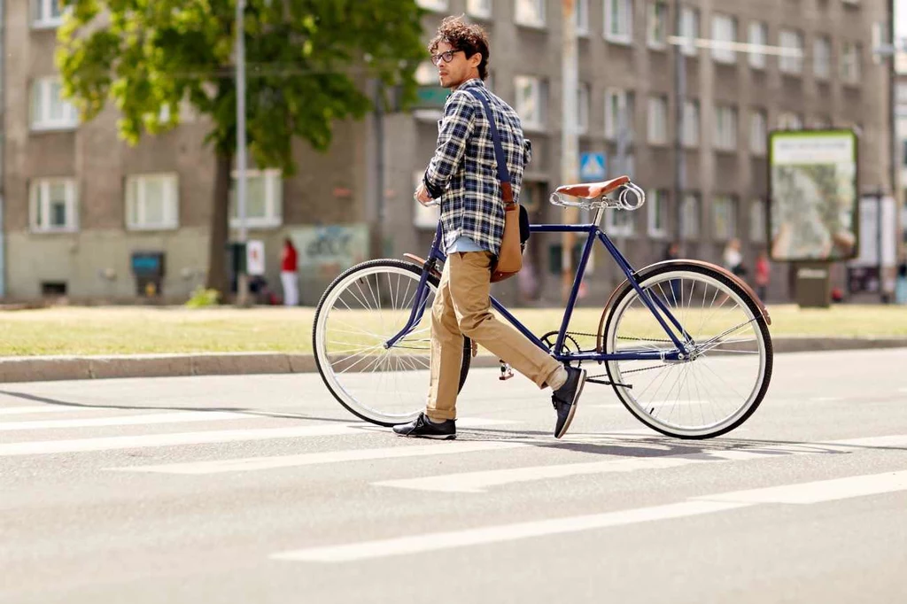 W przepisach dotyczących rowerów mówi się o prowadzeniu po użyciu alkoholu. Co to oznacza?