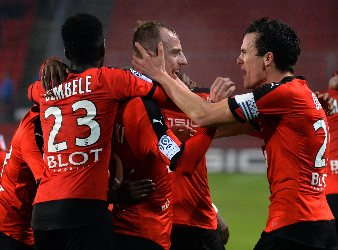 Kamil Grosicki bardzo dobrze prezentował się w czasie gry w Rennes. Zapamiętał go stamtąd N`Golo Kante Kamil Grosicki bardzo dobrze prezentował się w czasie gry w Rennes. Zapamiętał go stamtąd N`Golo Kante