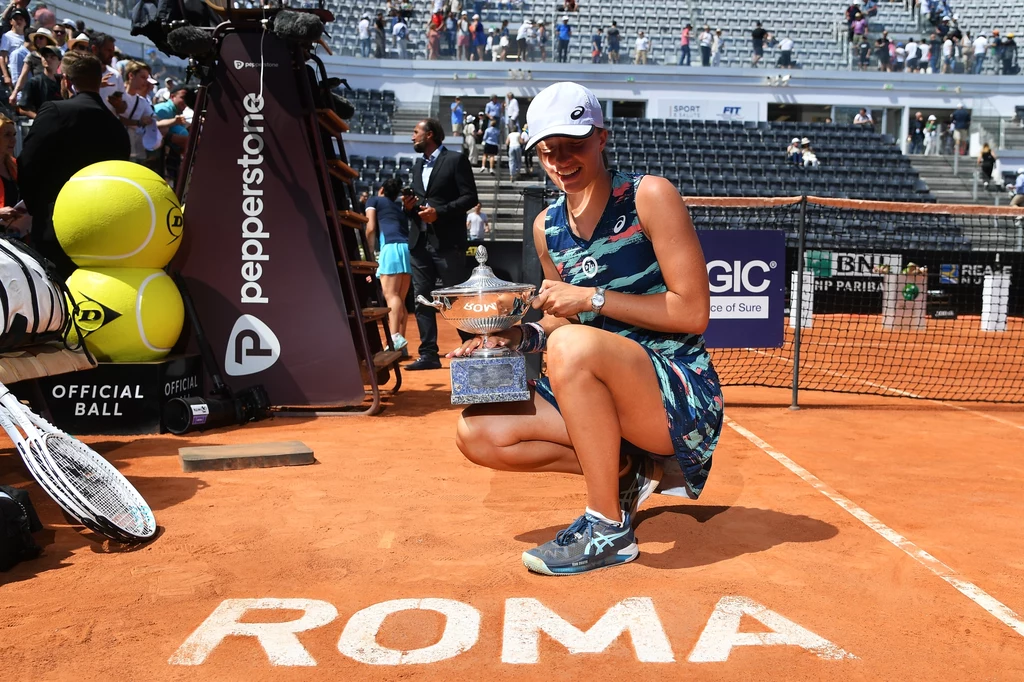 Iga Świątek po wygraniu turnieju WTA 1000 w Rzymie w 2021 roku Iga Świątek po wygraniu turnieju WTA 1000 w Rzymie w 2021 roku