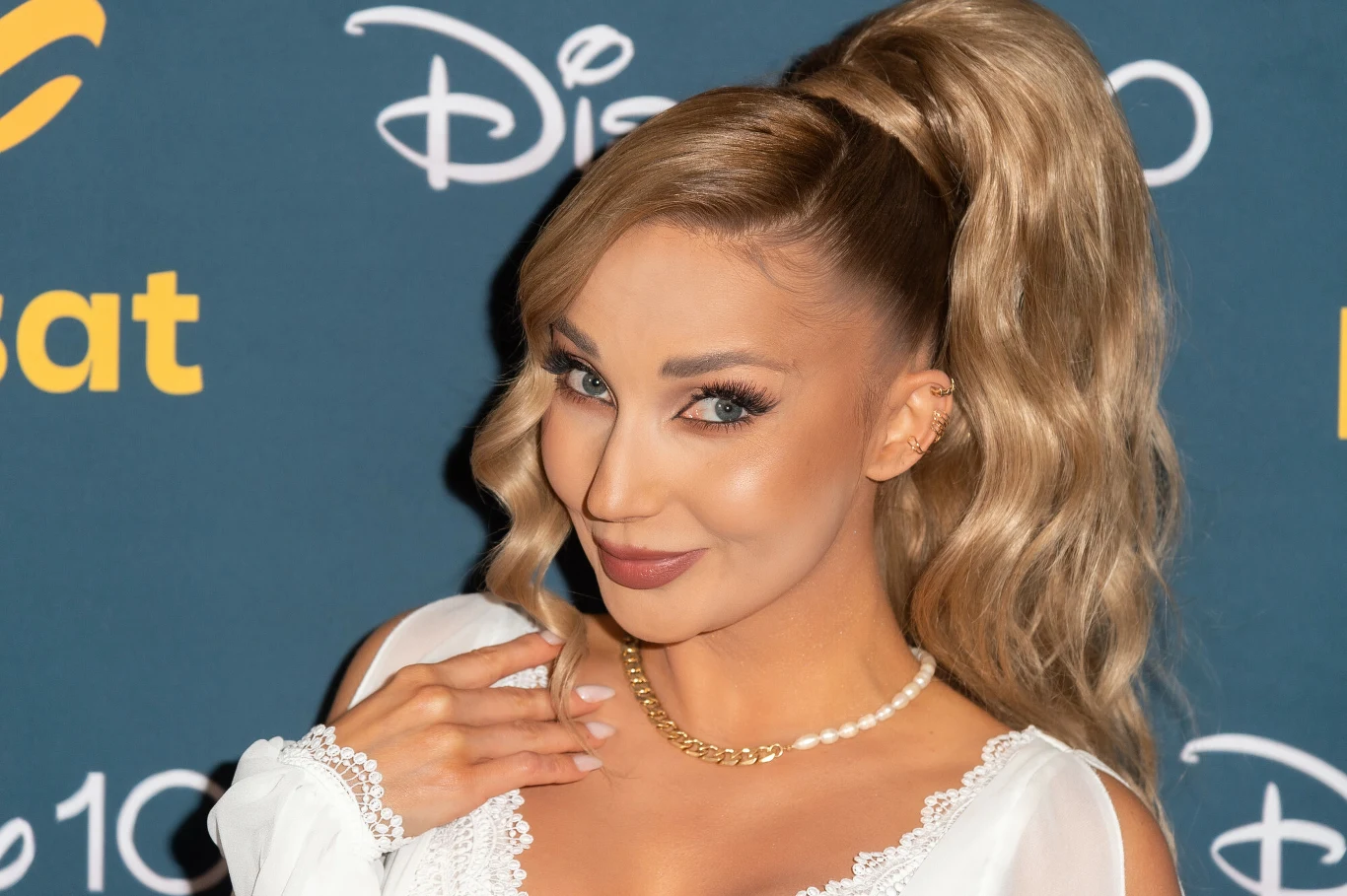 Cleo już tak nie wygląda. Gwiazda postawiła na kompletną metamorfozę Cleo już tak nie wygląda. Gwiazda postawiła na kompletną metamorfozę