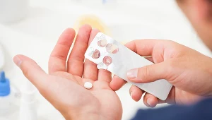 Jakie leki w połączeniu ze słońcem mogą nam zaszkodzić? Odpowiadamy