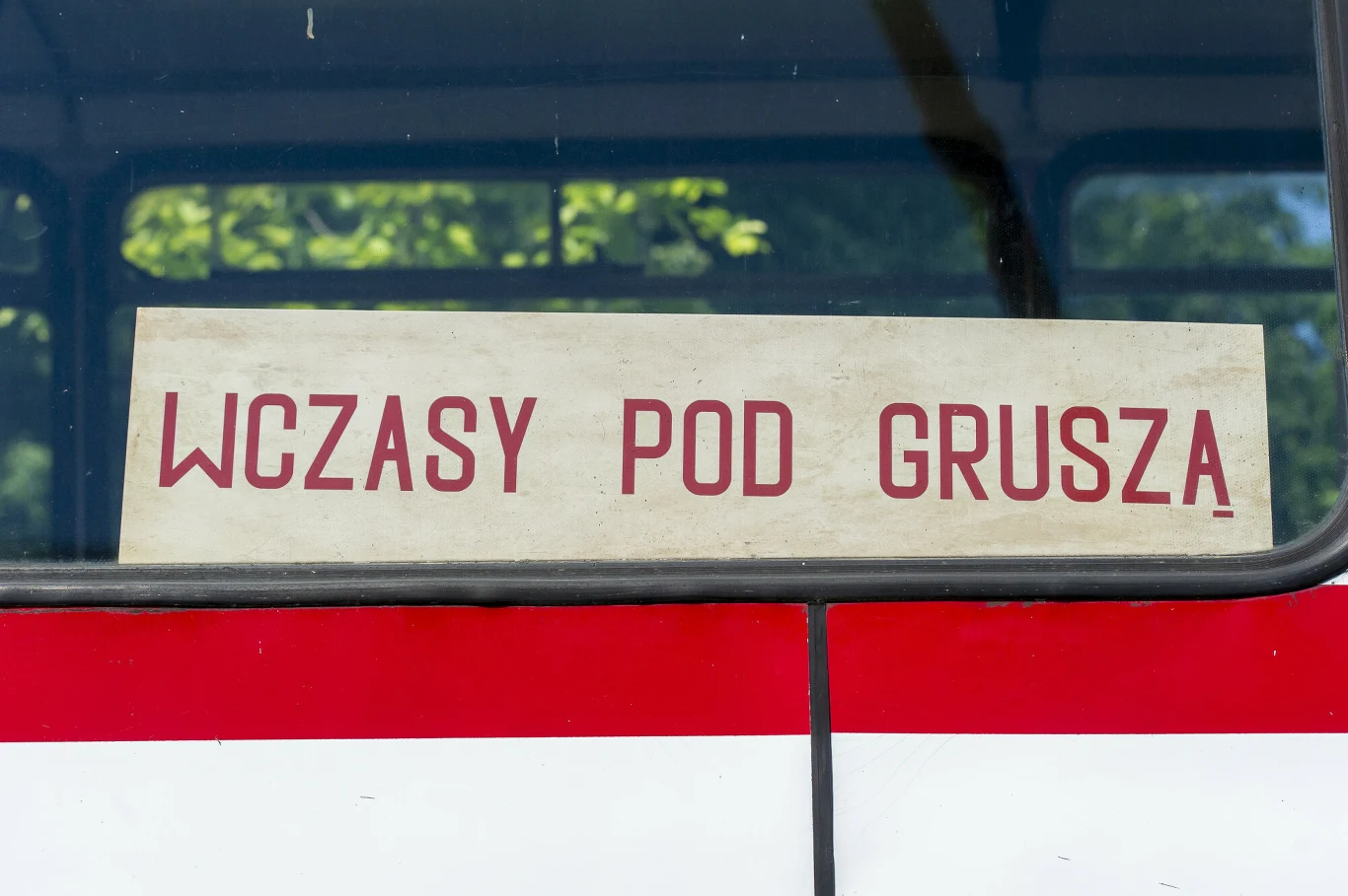 "Wczasy pod gruszą" to nazwa, która wywodzi się z czasów PRL "Wczasy pod gruszą" to nazwa, która wywodzi się z czasów PRL