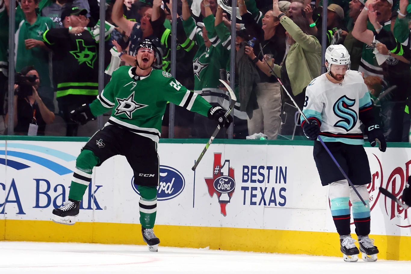 Roope Hintz rozpoczął strzelanie