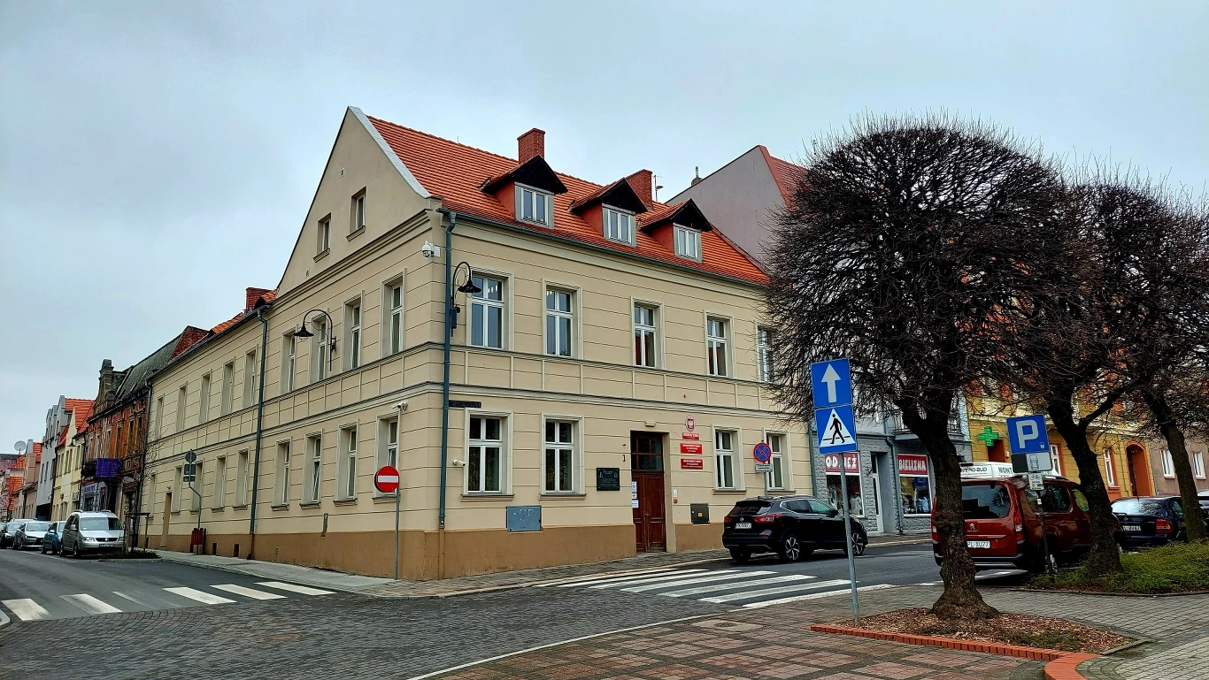 Prokuratura w Pleszewie, tu dziś pracuje prokurator Urbaniak