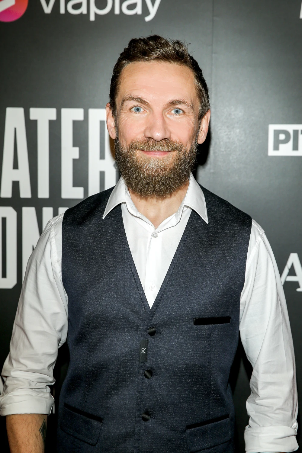 Przemek Kossakowski na premierze filmu u Materli