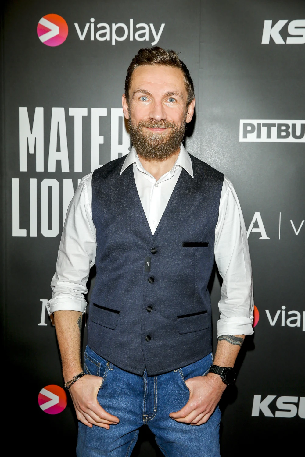 Przemek Kossakowski na premierze filmu u Materli