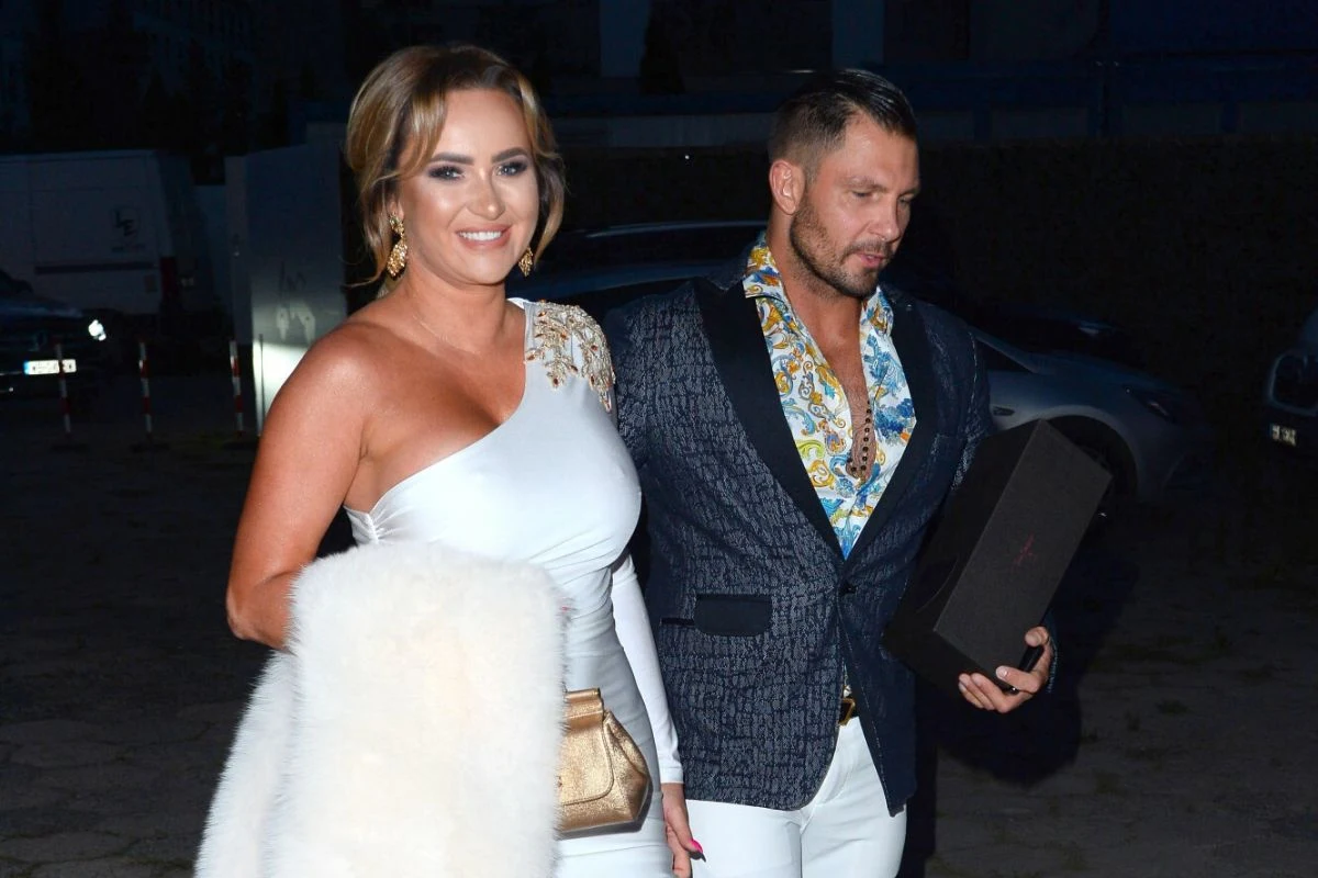 Izabela Macudzińska-Borowiak i Patryk Borowiak przeszli sporą przemianę na oczach widzów programu "Królowe życia" Izabela Macudzińska-Borowiak i Patryk Borowiak przeszli sporą przemianę na oczach widzów programu "Królowe życia"