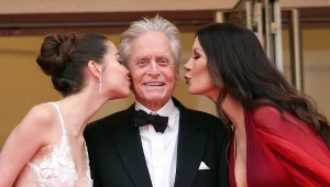 Michael Douglas z córką Carys i żoną Catherine Zeta-Jones na otwarciu festiwalu w Cannes 2023