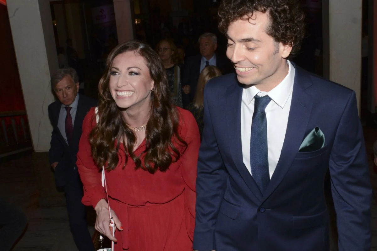 Justyna Kowalczyk i Kacper Tekieli pojawili się pierwszy raz razem oficjalnie na gali 100-lecia Polskiego Komitetu Olimpijskiego. Justyna Kowalczyk i Kacper Tekieli pojawili się pierwszy raz razem oficjalnie na gali 100-lecia Polskiego Komitetu Olimpijskiego.