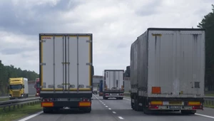 Zakaz wyprzedzania dla ciężarówek na autostradach. Nowa obietnica rządu