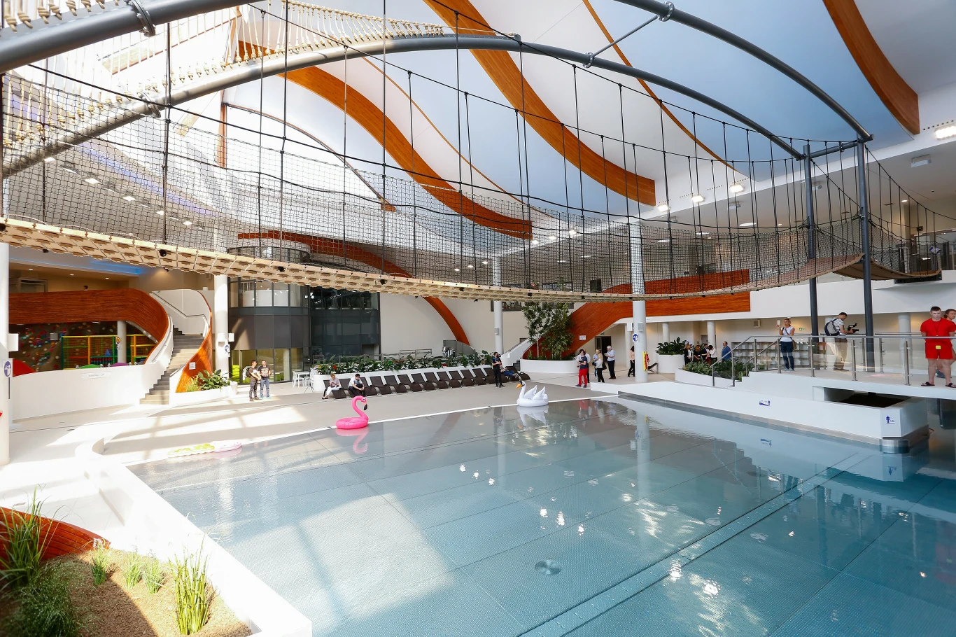 Aquapark w Tychach jest jednym z najnowocześniejszych tego typu obiektów w Polsce Aquapark w Tychach jest jednym z najnowocześniejszych tego typu obiektów w Polsce