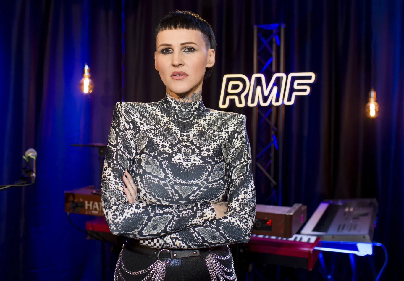 Agnieszka Chylińska wraca do mrocznego wizerunku. Jak wam się podoba? Agnieszka Chylińska wraca do mrocznego wizerunku. Jak wam się podoba?