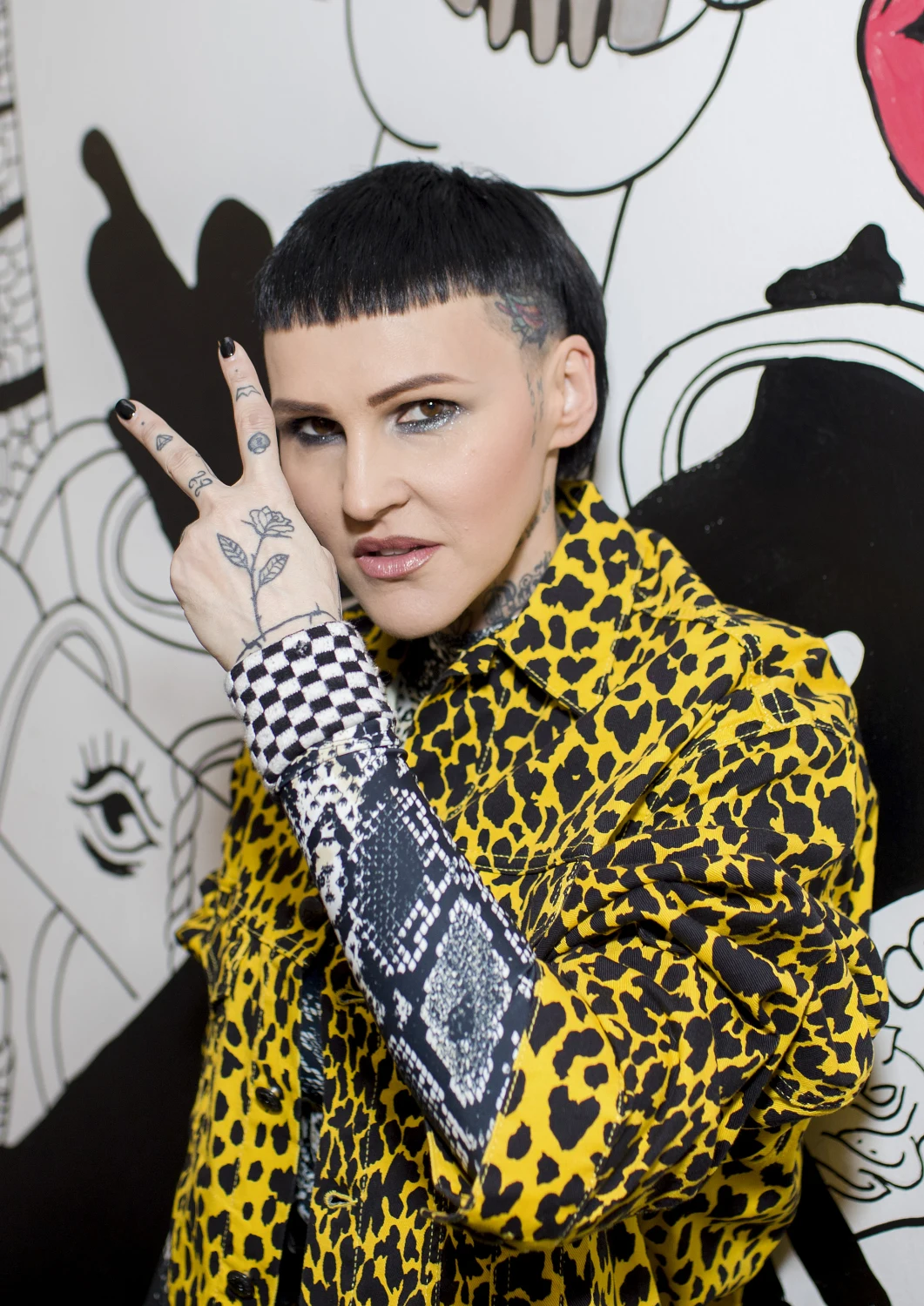 Agnieszka Chylińska wraca do mrocznego wizerunku, ale tylko fryzurą! Agnieszka Chylińska wraca do mrocznego wizerunku, ale tylko fryzurą!