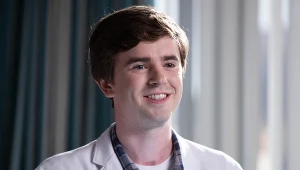 Freddie Highmore jako Shaun Murphy w serialu "The Good Doctor"